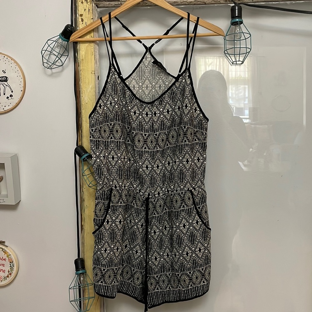 Patterned short romper